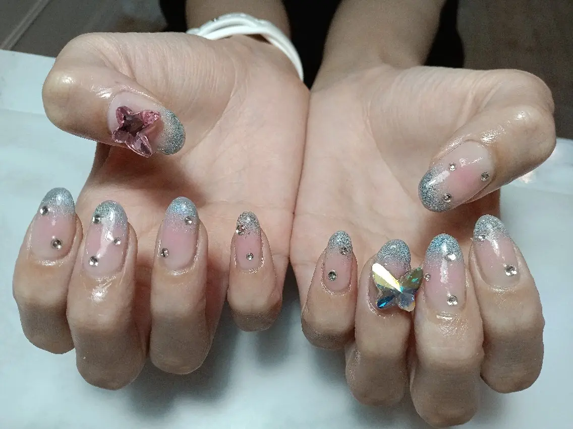 ネイル チークネイル 持ち込み Wisteria Nail_Yukieのネイルデザイン