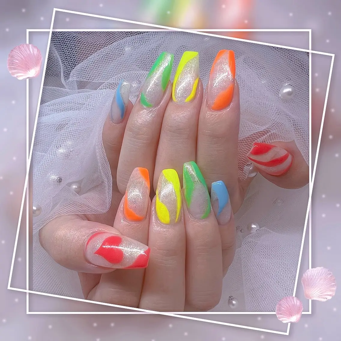 ネイル チークネイル フレンチネイル グラデーション マグネットネイル マグネットフレンチ ハンドネイル Chill Nailsalonのネイルデザイン