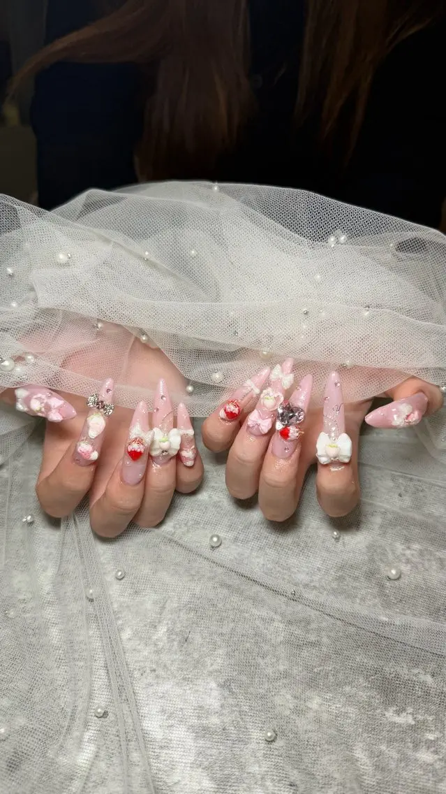 ネイル LOCUS NAIL RINのネイルデザイン