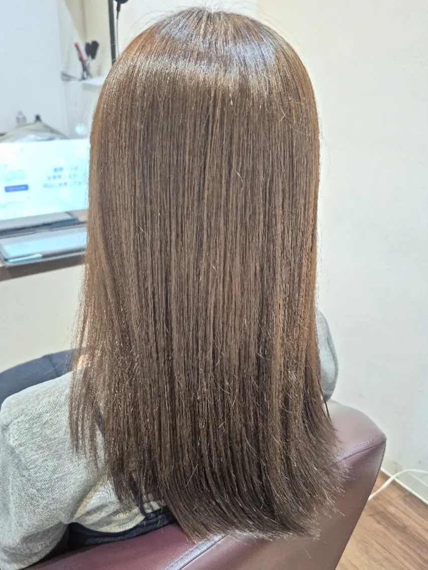 セミロング カラー ベージュカラー ブラウンカラー オレンジ ヘアカラー 廣瀬 麻美のヘアスタイル