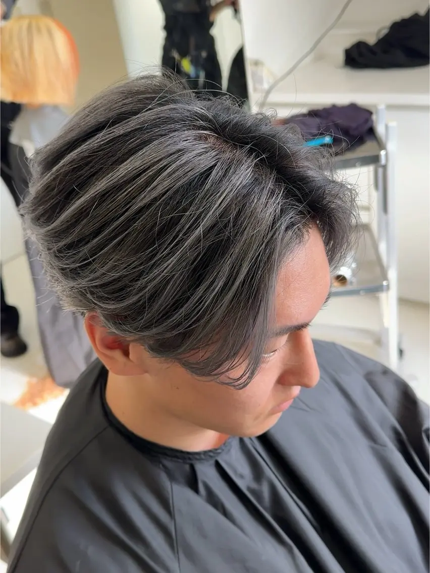 ショート カラー メンズ メンズバレイヤージュ バレイヤージュ レイヤーカット カット ヘアカラー メンズ専門店 店長 小柳 裕夢のヘアスタイル