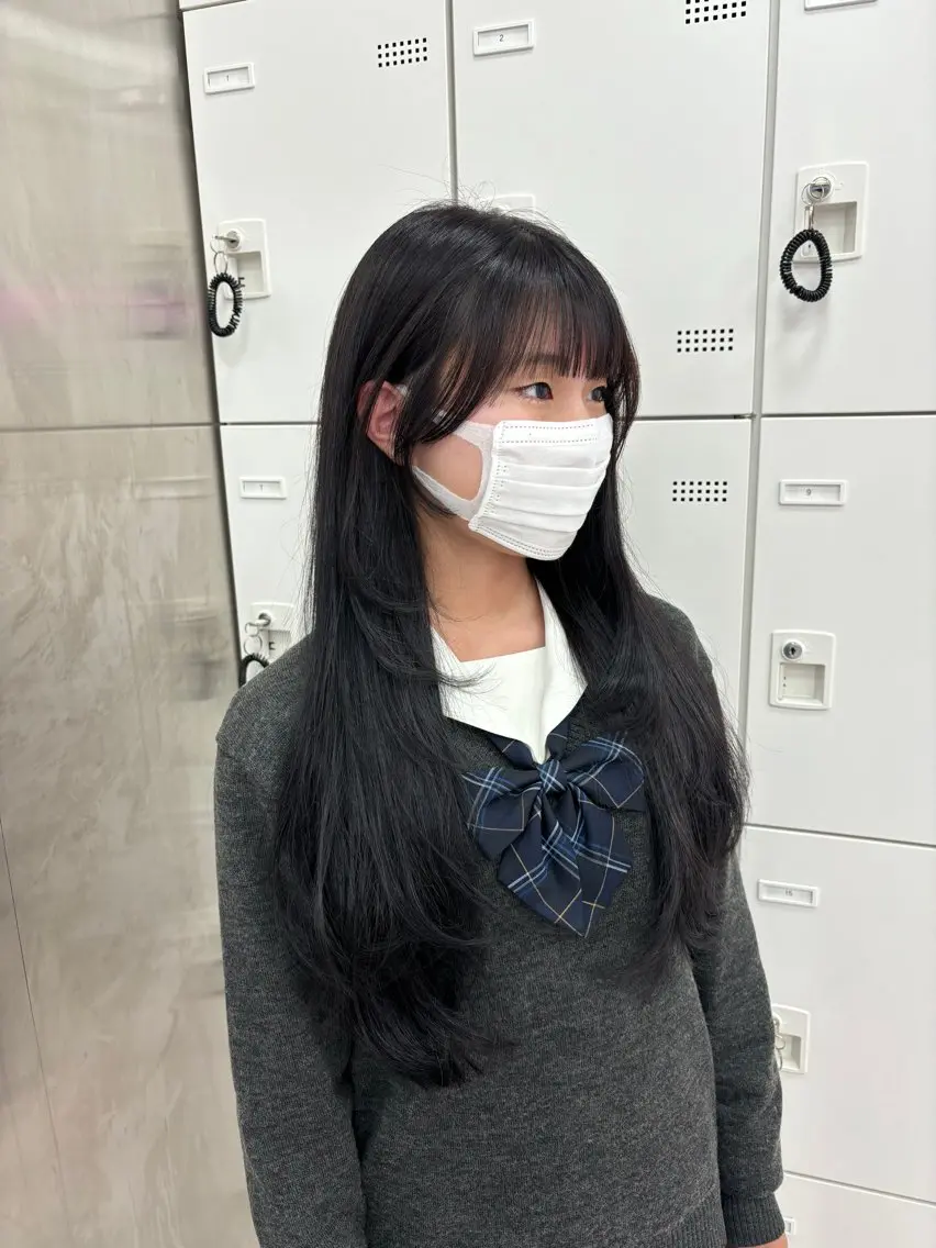 ロング カラー 抜け感レイヤー︴ ニュアンスカラーのヘアスタイル