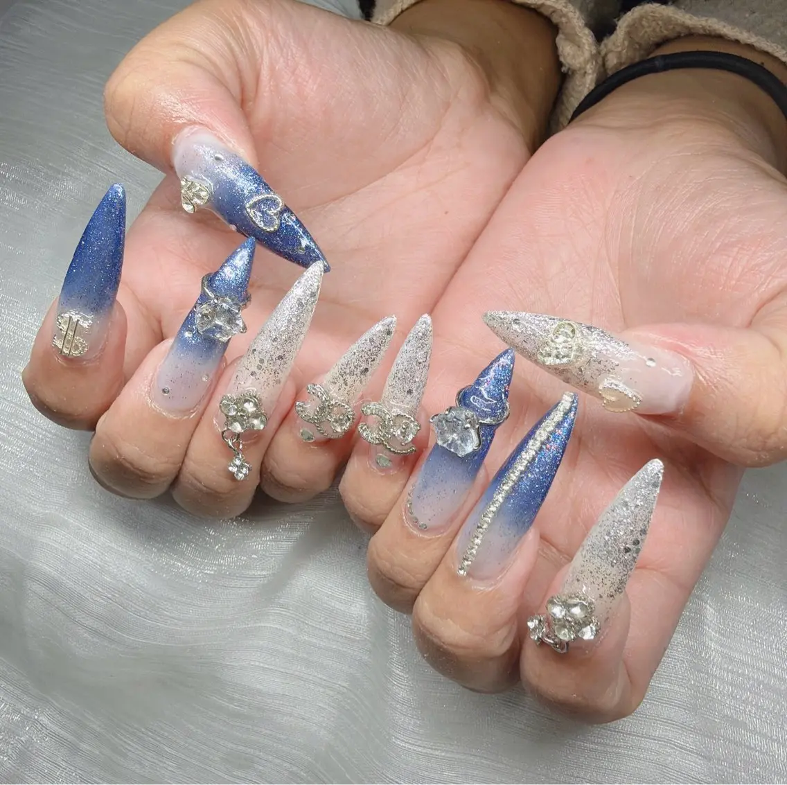ネイル ハンドネイル Lee Nailsのネイルデザイン