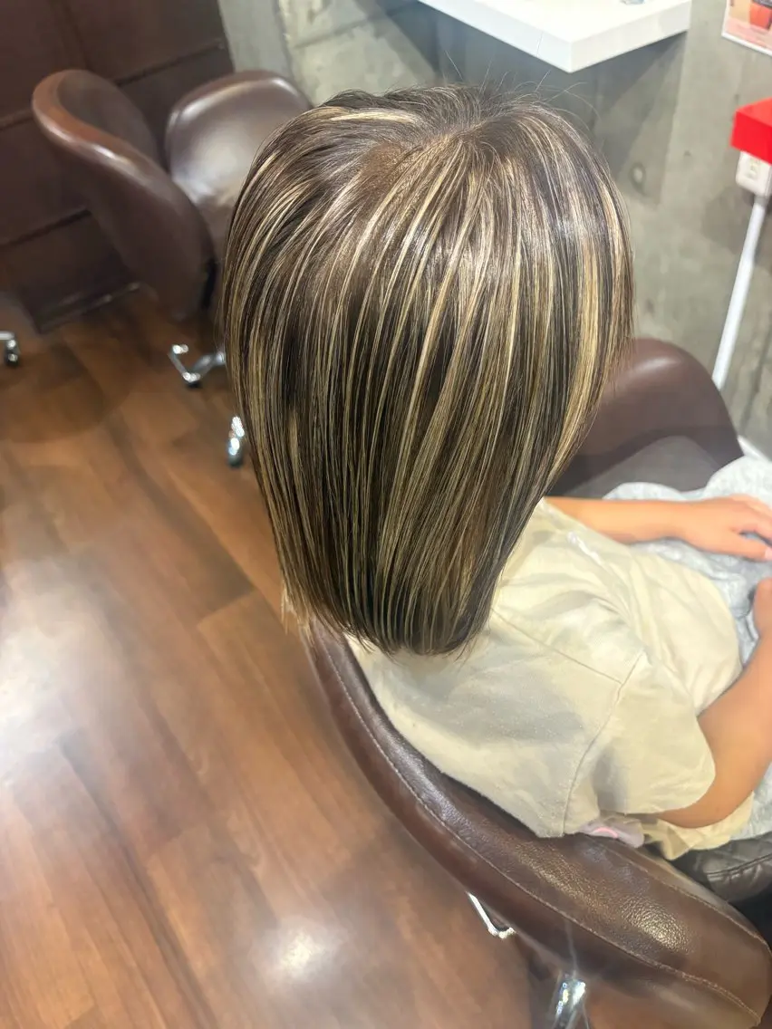 ミディアム 吉成 彩花のヘアスタイル