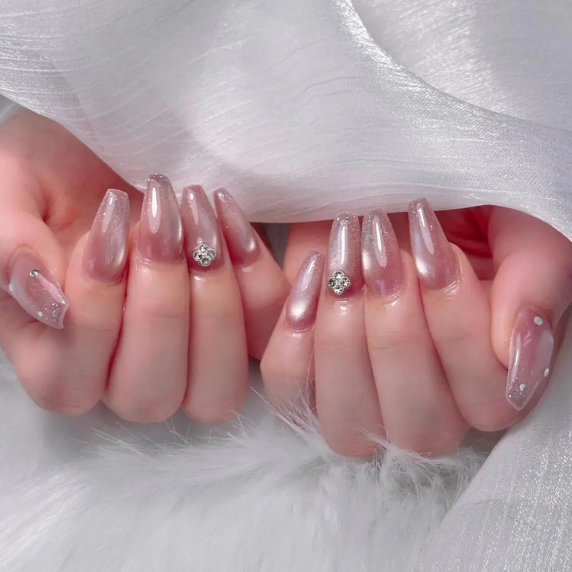 ネイル アニマル柄 フラワーネイル フレンチネイル 韓国ネイル ロングネイル Melia Nail Nambaのネイルデザイン