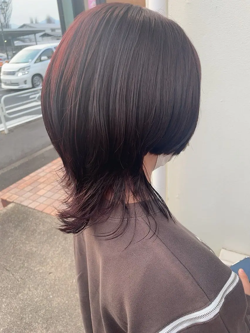 セミロング カラー 嶋岡 乃愛のヘアスタイル