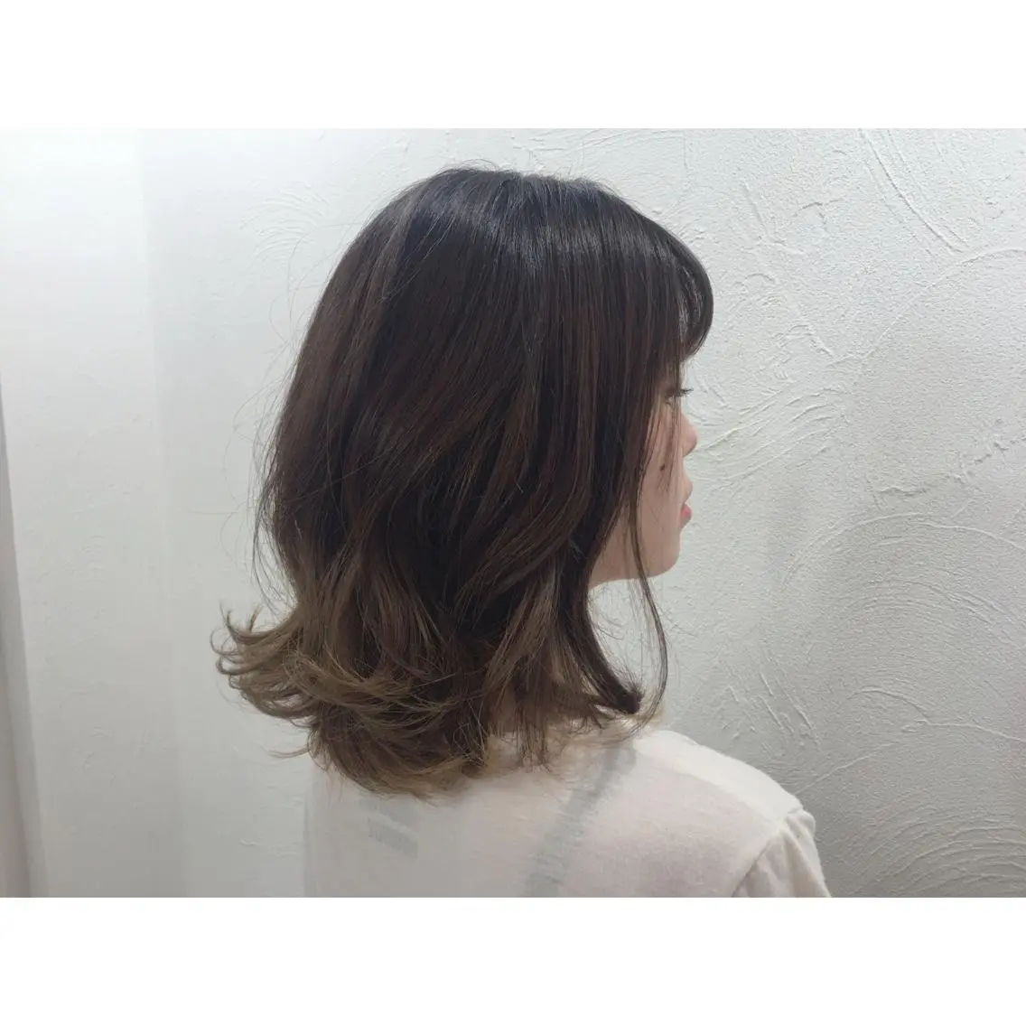 ミディアム レイヤーカット 【今だけブリーチ 限定価格💕】すみのヘアスタイル