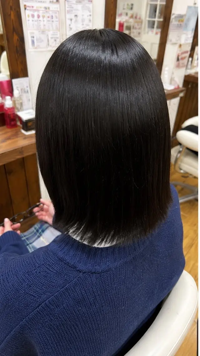 カラー 黒髪 ブリーチ 学生 ヘアカラー トリートメント 髪質改善サロン 🍒あさみ🍒のヘアスタイル
