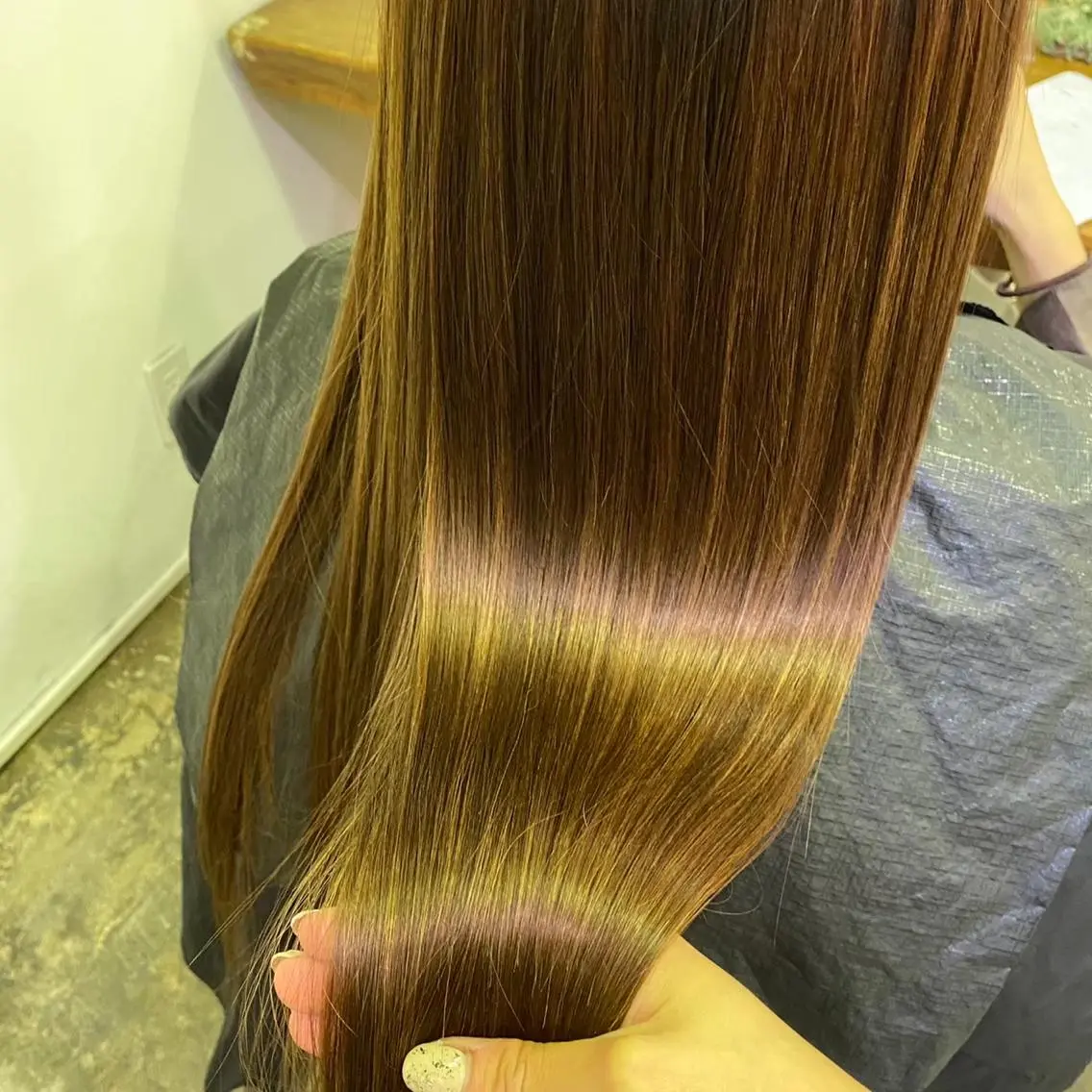 縮毛矯正 トリートメント putri 副店長 岸本　拓真のヘアスタイル