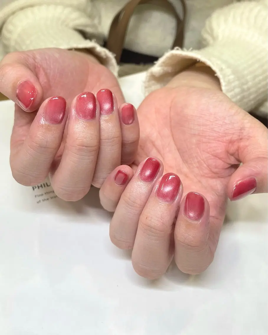 ネイル ピンク 赤色 ハンドネイル nailsalon amity🌿池田のネイルデザイン