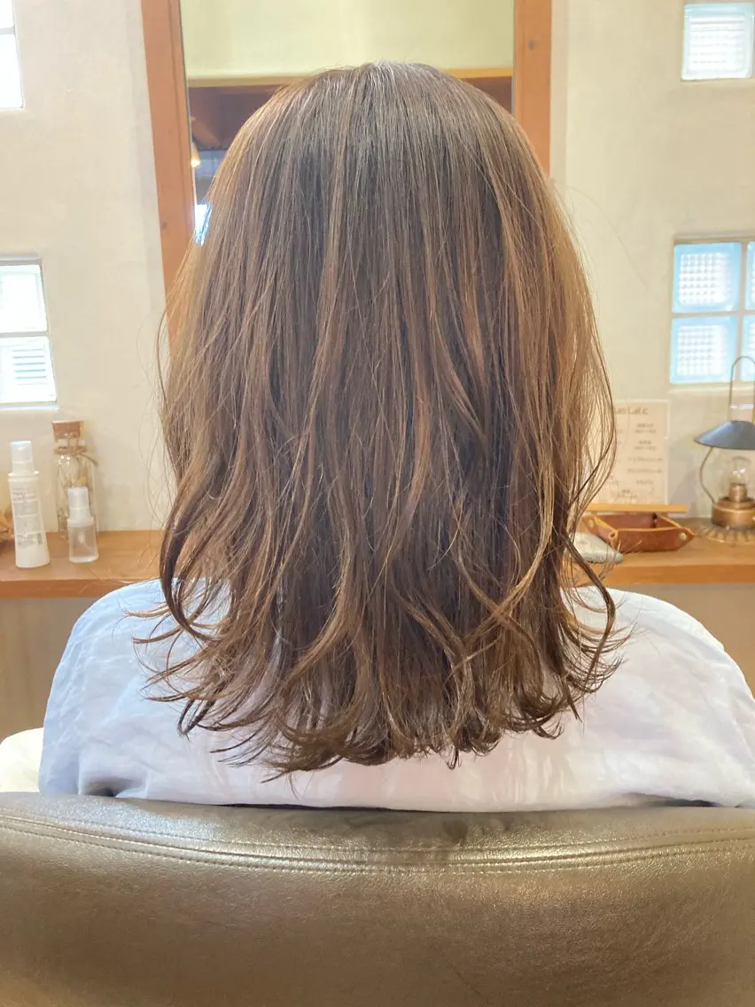 ミディアム レイヤーカット いけだ さやかのヘアスタイル