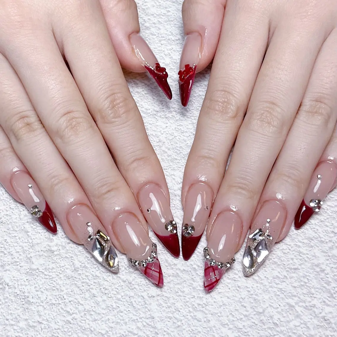 ネイル ハンドネイル 🍭Yun nail hyejin🌸のネイルデザイン