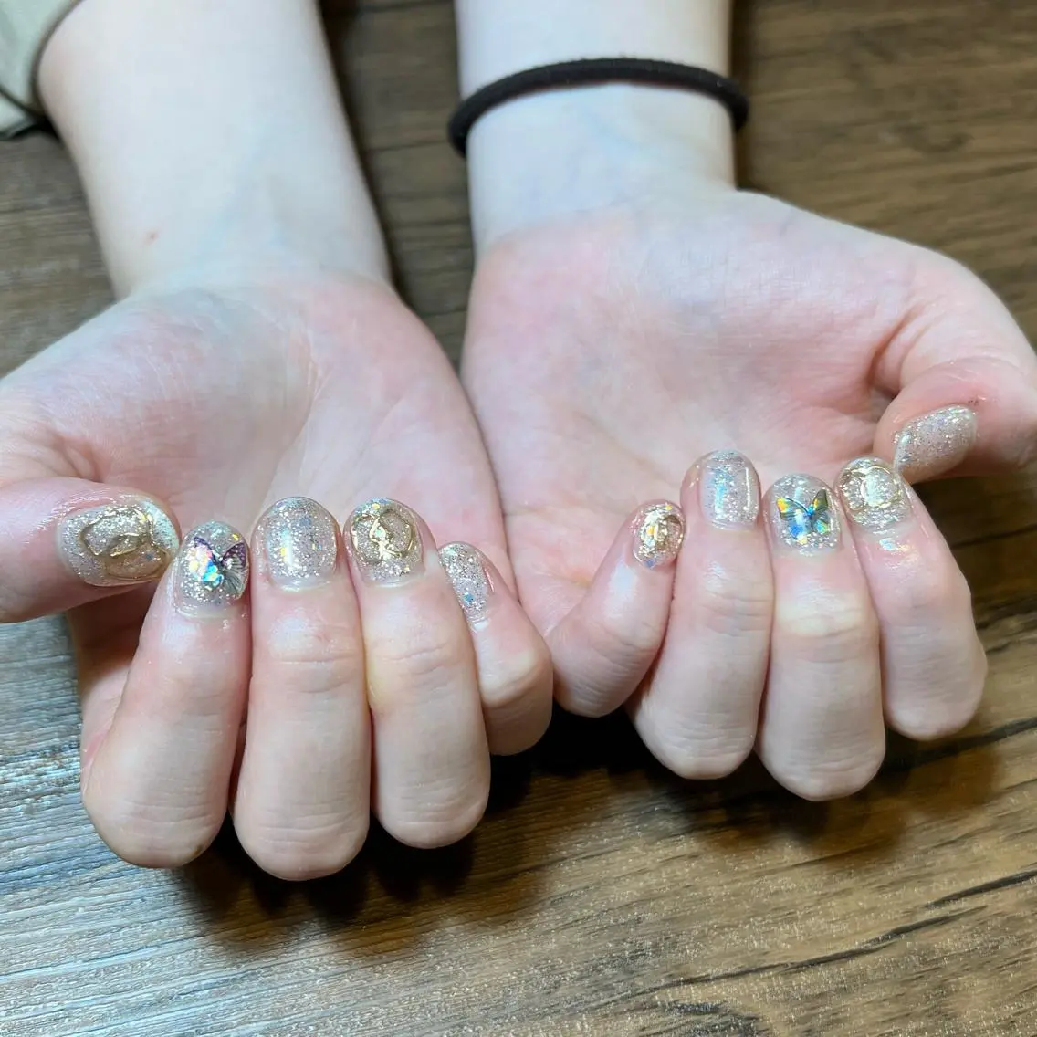 ネイル ハンドネイル HENRIETTA NAILSALONのネイルデザイン
