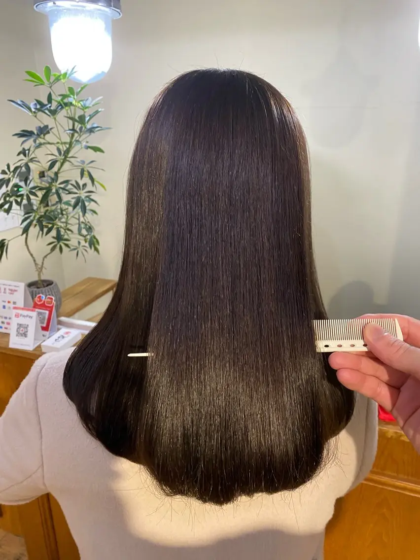 セミロング 縮毛矯正 齋藤 リクのヘアスタイル