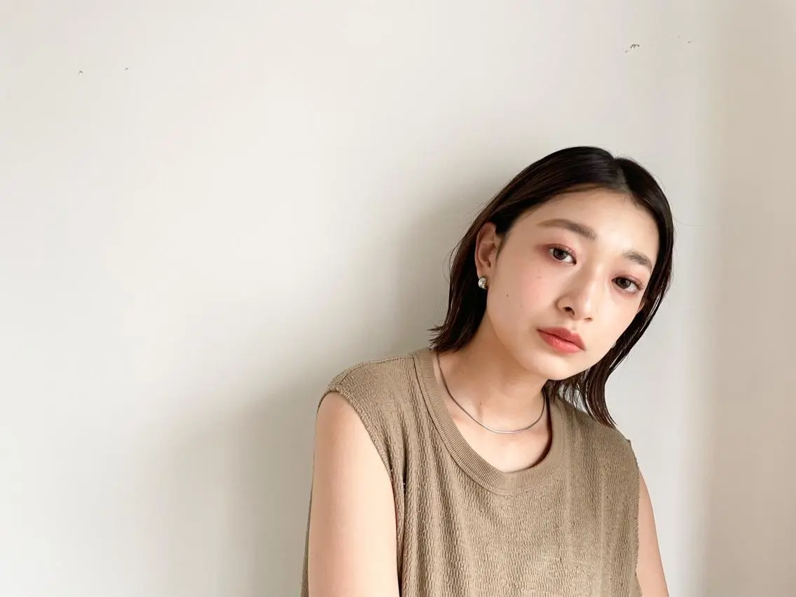 ミディアム カラー パーマ アディクシーカラー ブリーチ ブロンド ブルーカラー ハイライトカラー カット ヘアカラー トリートメント CEINE PATHのヘアスタイル