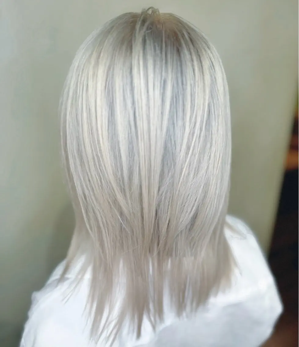 セミロング ヘアカラー 福山 聖李のヘアスタイル