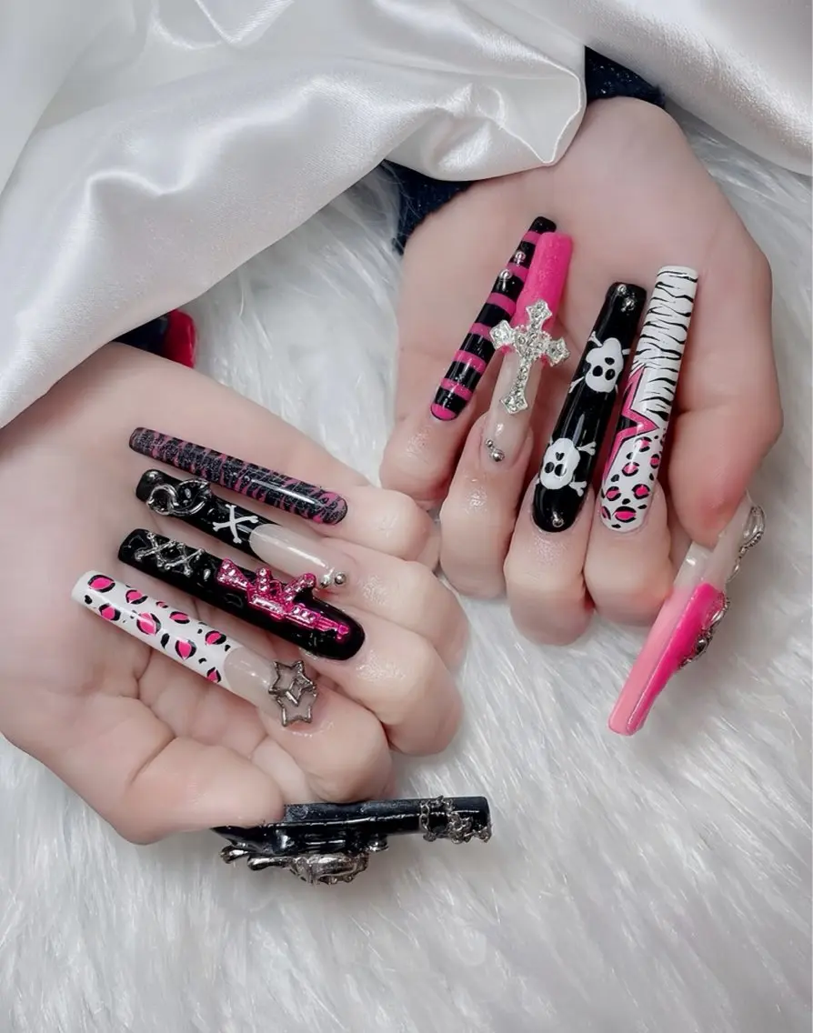 ネイル ブルー フラワーネイル フットネイル フレンチネイル グラデーション ハンドネイル Rin Nail 新大久保店のネイルデザイン