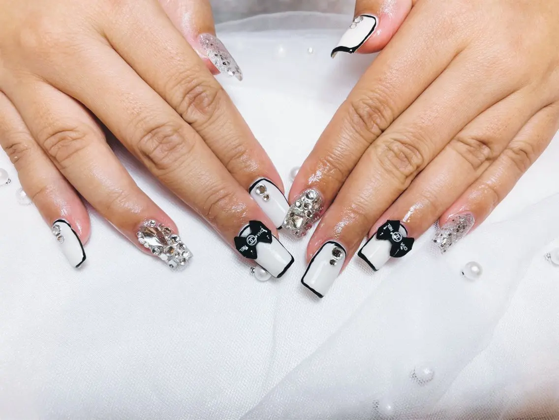 ロング ハンドネイル Nail Salon +Aのネイルデザイン