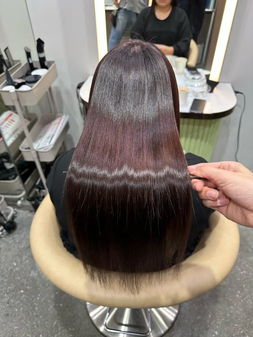 セミロング カラー カット ヘアカラー 縮毛矯正 トリートメント 縮毛矯正 髪質改善 韓国風レイヤー 吉田のヘアスタイル