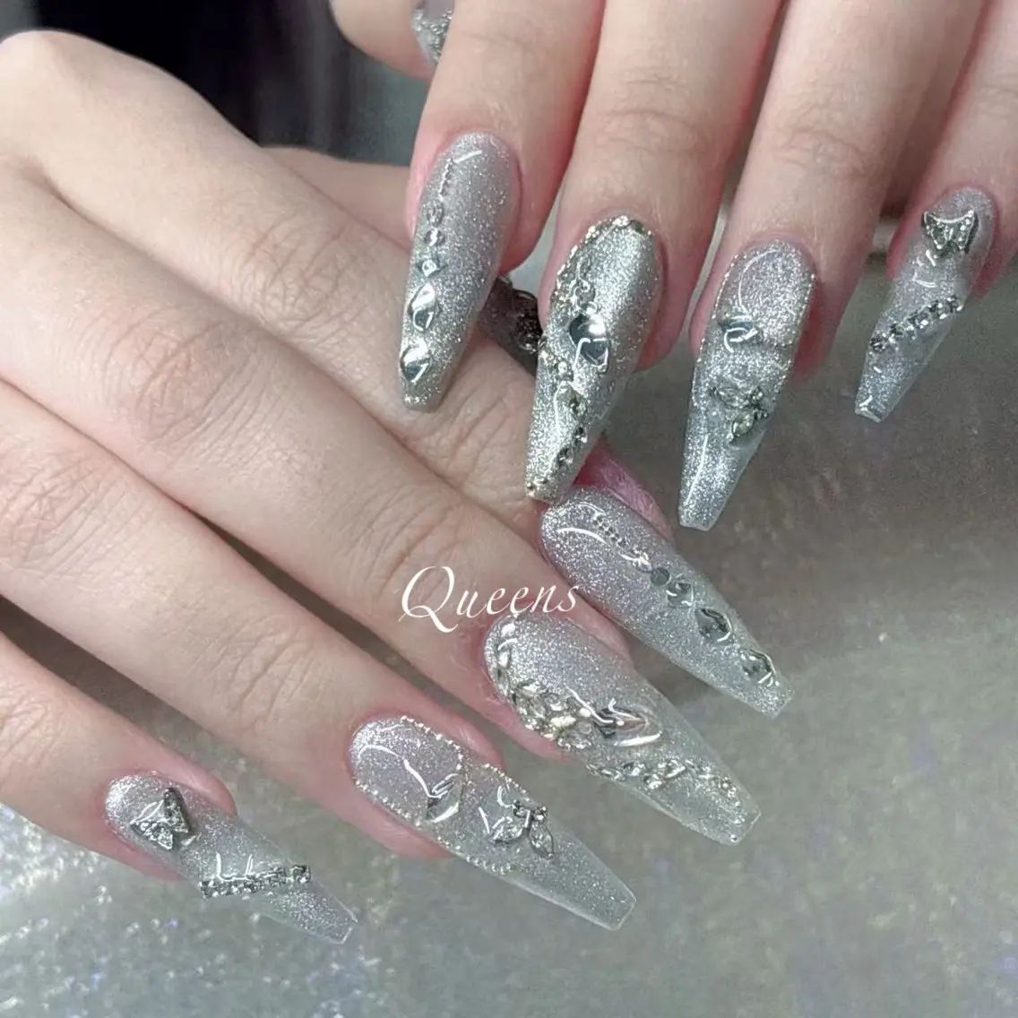ネイル ハンドネイル Queens みなみのネイルデザイン