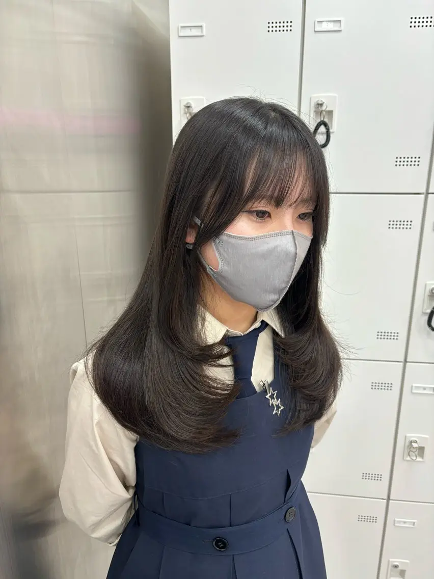 ロング 抜け感レイヤー︴ ニュアンスカラーのヘアスタイル