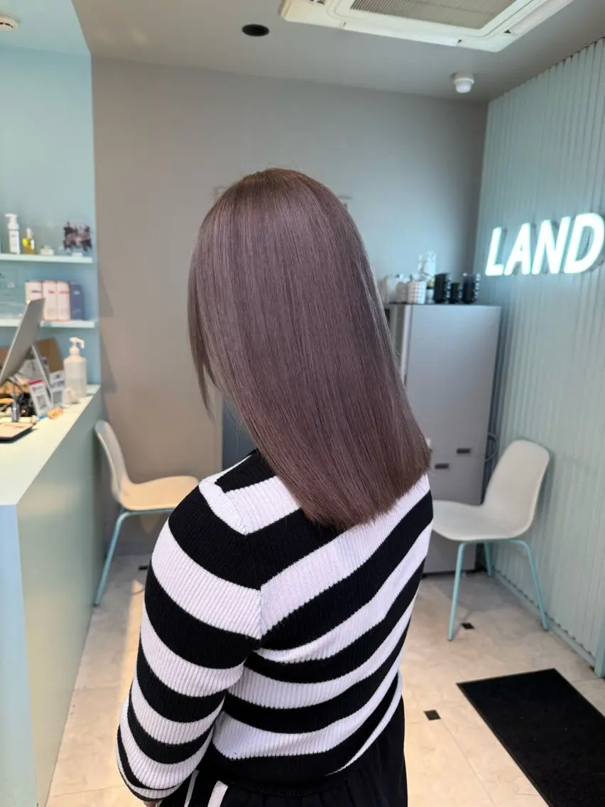 セミロング カラー ヘアカラー 佐藤 笑瑠のヘアスタイル