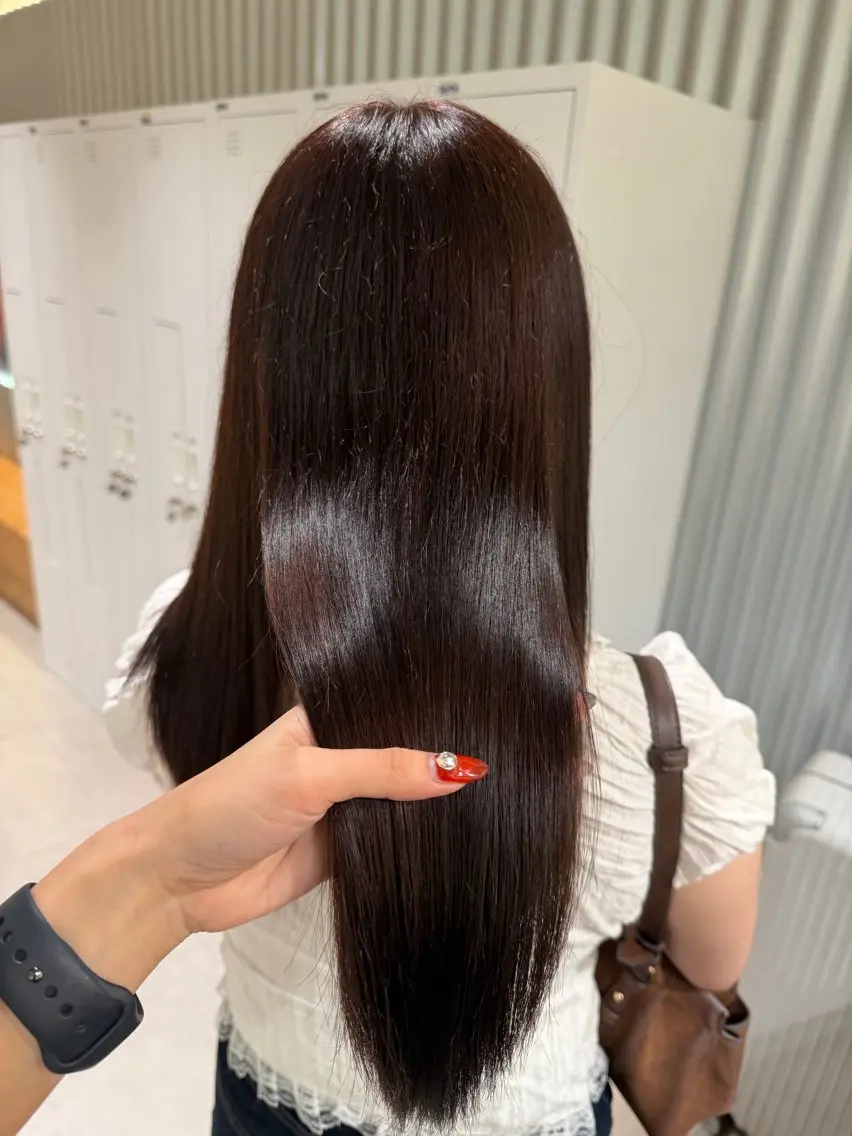 セミロング ヘアカラー トリートメント 🍷秋色ボルドー♡ 艶レイヤー🍇モエカのヘアスタイル
