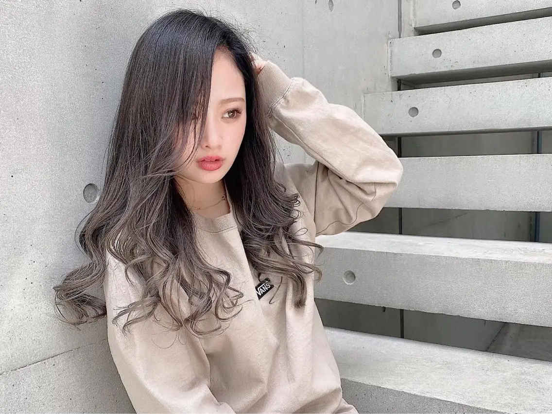 【🌈外国人風🌈】グラデーションカラー＋超音波トリートメント付き♥️ケアブリーチなしの写真