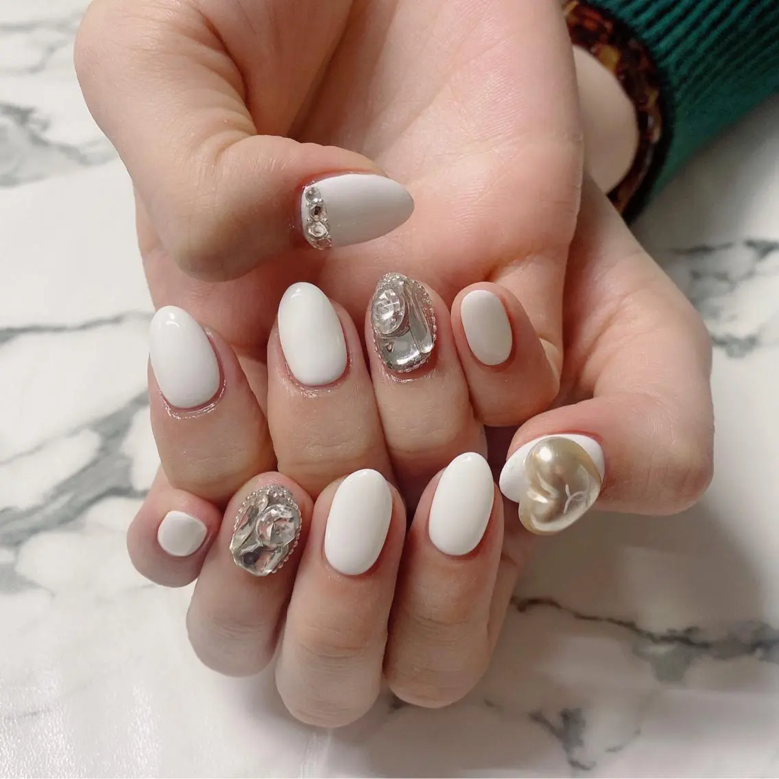 ロング カラー ネイル Q Free nailsのネイルデザイン