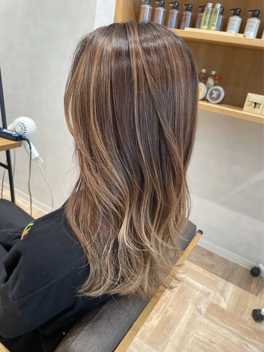 カラー AVANCE泉大津店 加茂瑞希のヘアスタイル