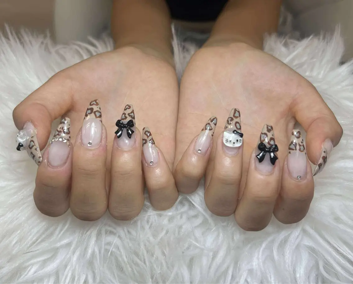 ネイル ハンドネイル ハンドケア Anh Nail 歌舞伎町のネイルデザイン