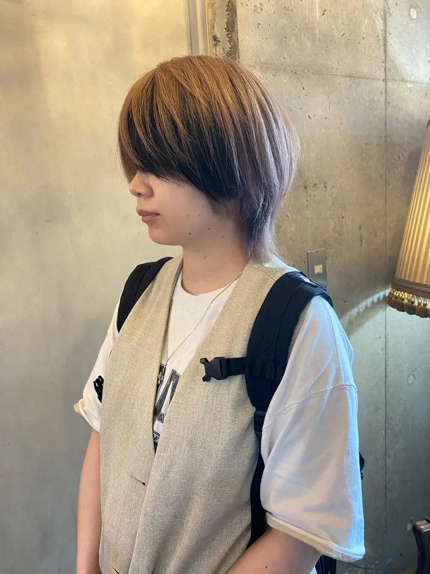 ショート カラー ベージュカラー 黒髪 ヘアカラー トリートメント KAWAHARA YUKIのヘアスタイル