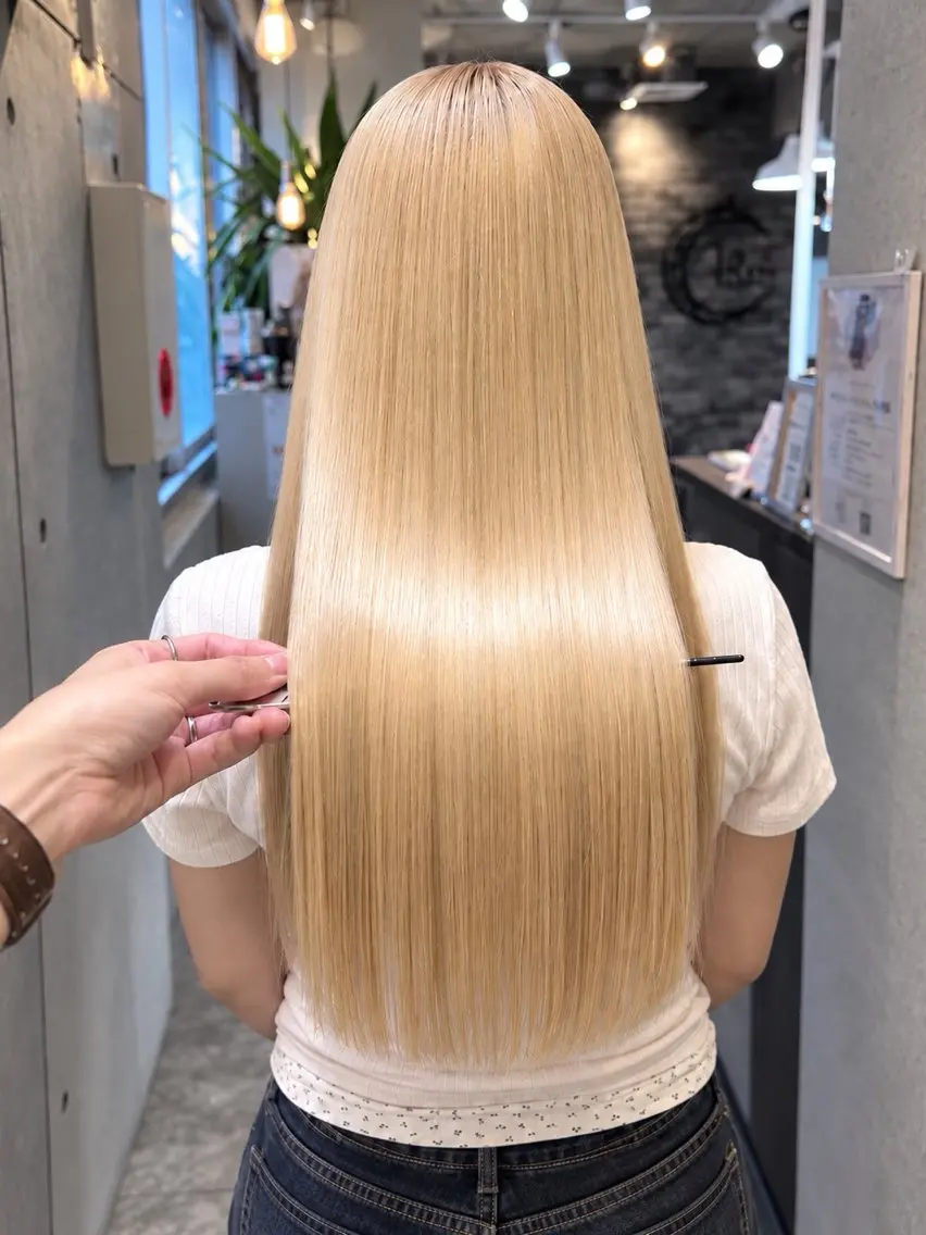 セミロング パーマ ヘアアレンジ 髪質改善 韓国風ヘア レイヤーカット 縮毛矯正 縮毛矯正 トリートメント ヘアセット 髪質改善🫧縮毛矯正 ハイトーン/れんのヘアスタイル