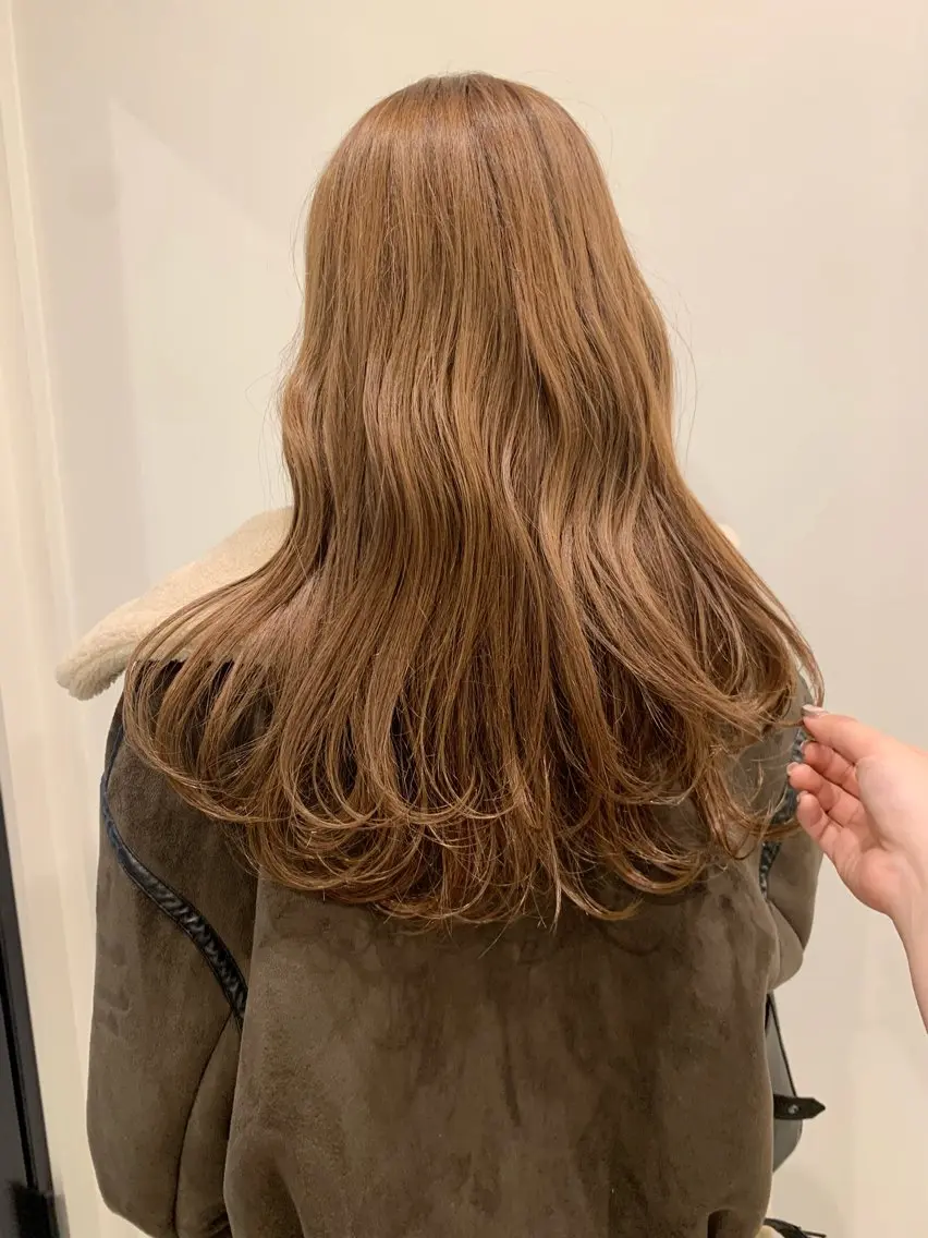 ロング カラー ブリーチ ダブルカラー ブリーチなしカラー レイヤーカット ヘアカラー 落合希 Olivebeigeのヘアスタイル