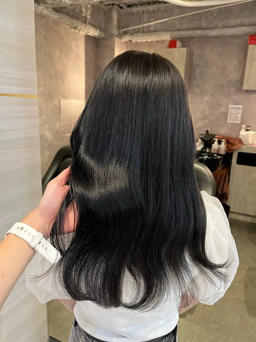 ロング カラー 黒髪 ナチュラルブラック ロング トリートメント ヘアカラー あみ/暗髪オリ ーブ特化🍃髪質改善のヘアスタイル