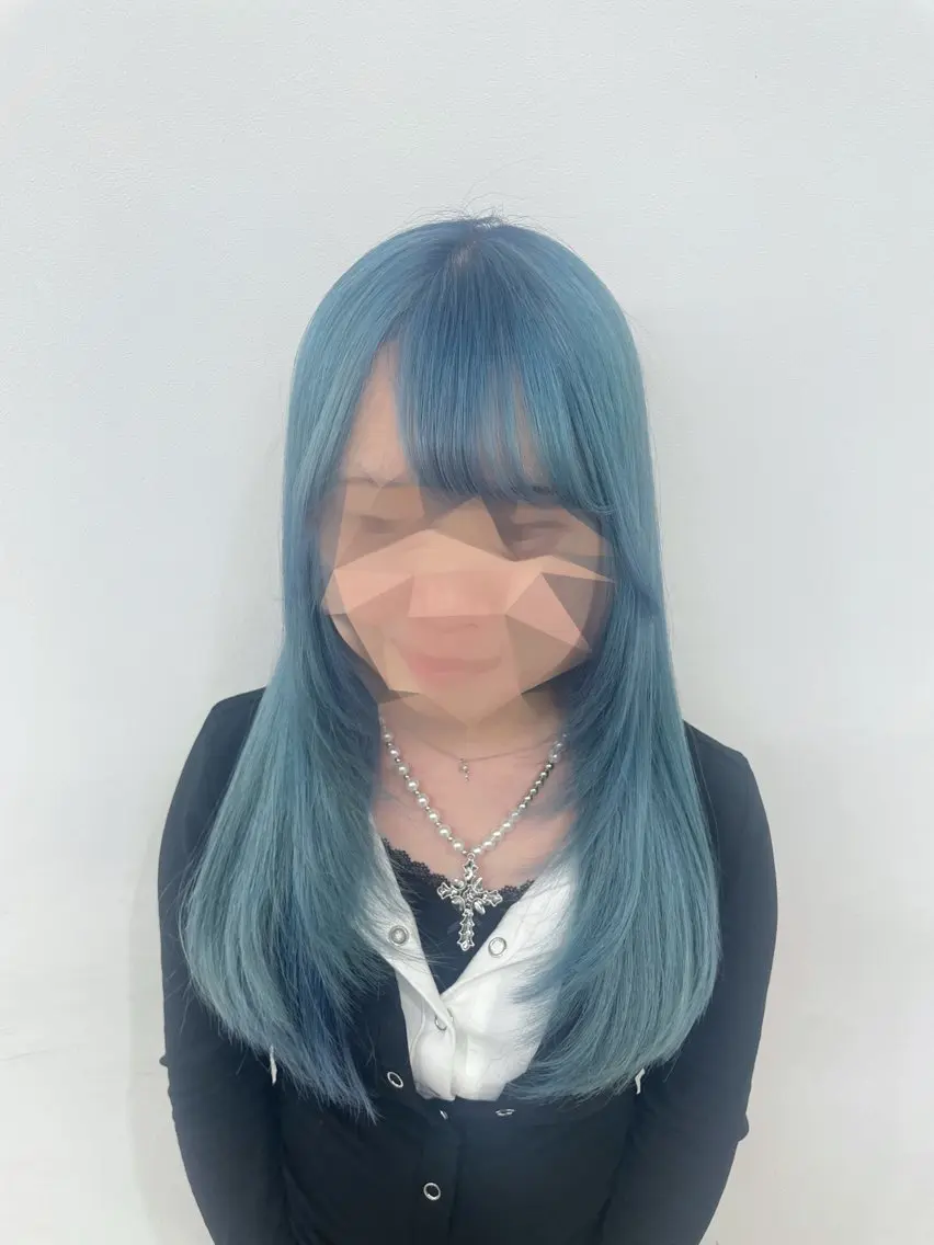 ロング カラー ヘアアレンジ ブリーチ ブルーカラー 韓国風ヘア レイヤーカット 古沢 みづきのヘアスタイル