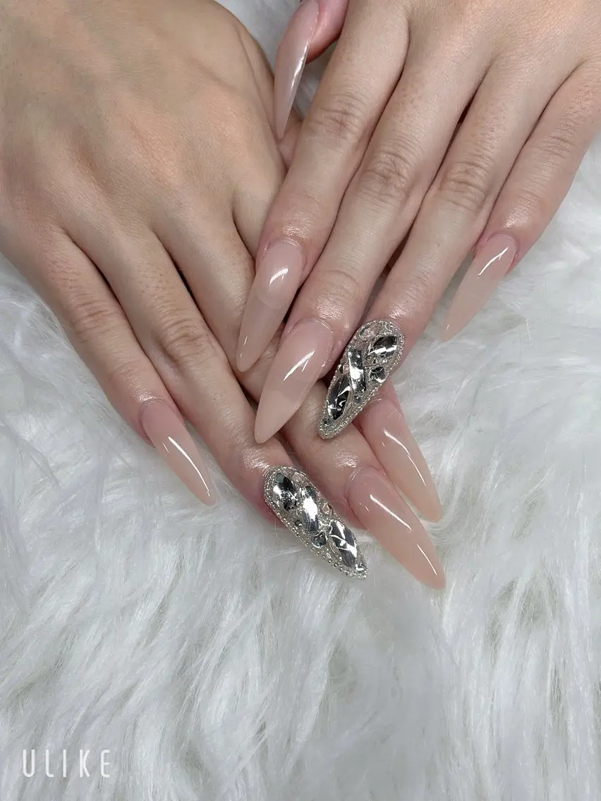 ネイル ハンドネイル YOLO NAILのネイルデザイン
