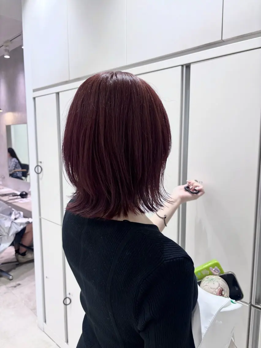 ミディアム カット ヘアカラー 羽田 莉野のヘアスタイル
