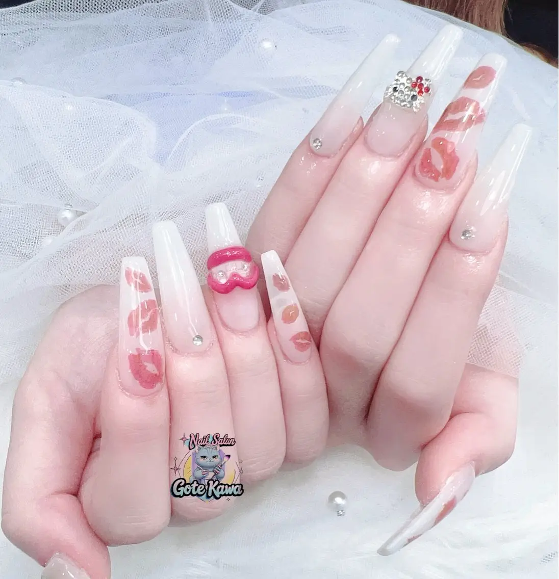 ネイル アートネイル キラキラネイル スカルプネイル ハンドネイル ハンドケア Gote Kawa nail salonのネイルデザイン