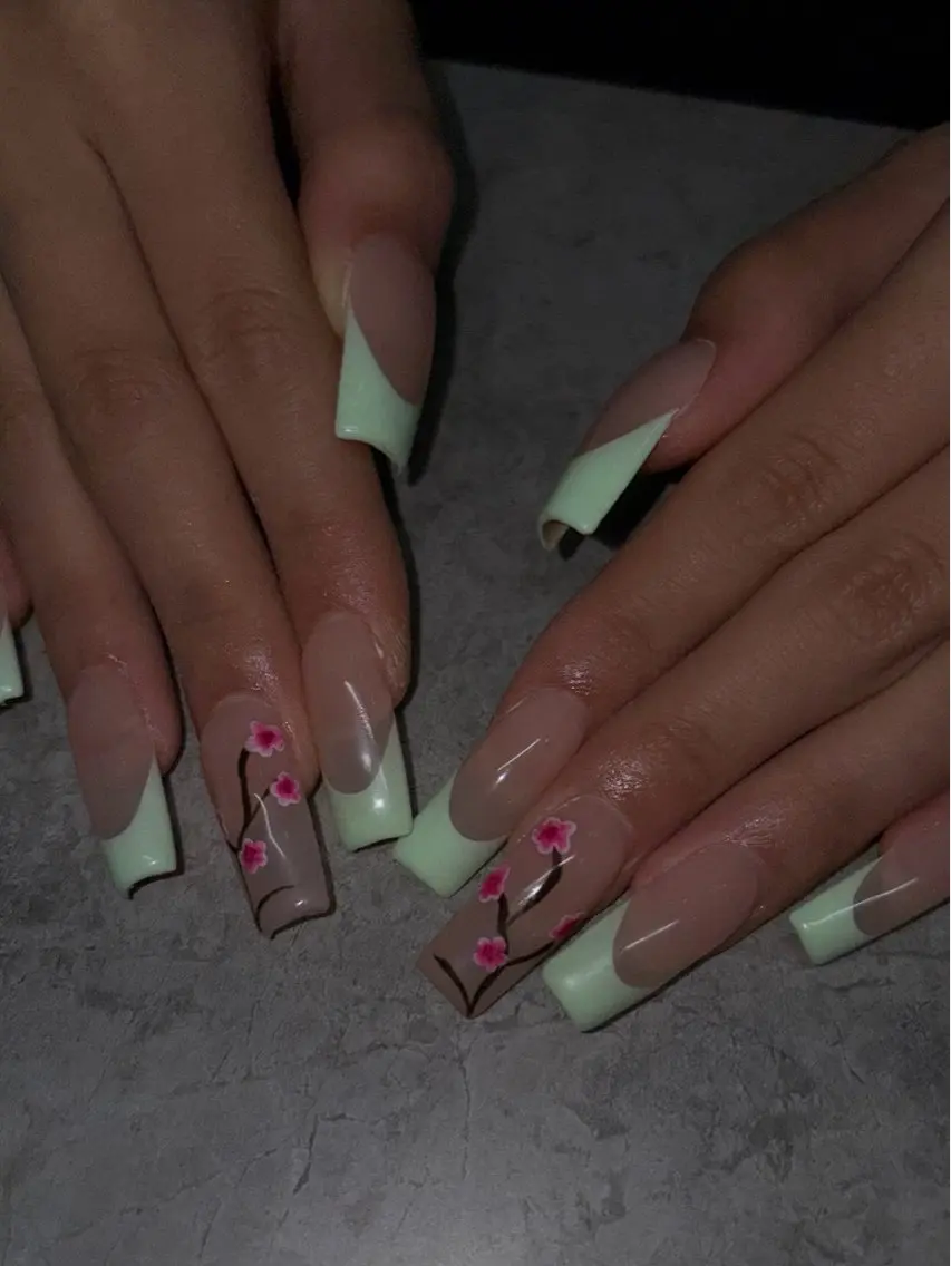 ネイル ハンドネイル IROHA NAIL 烏丸店 Rinoのネイルデザイン