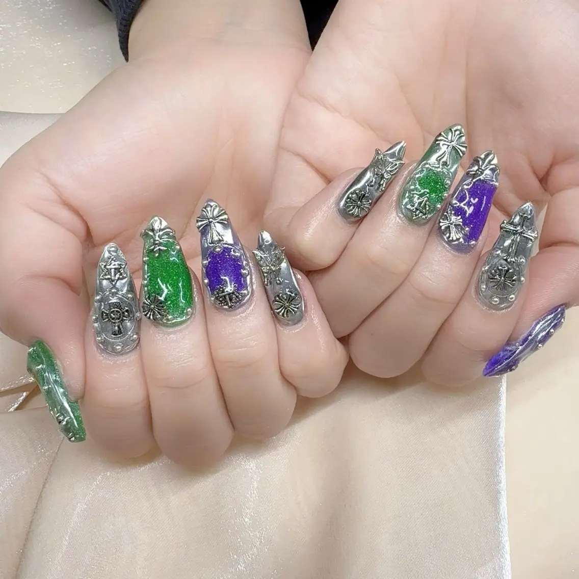 ネイル ハンドネイル NAILサロン 木にいるのネイルデザイン
