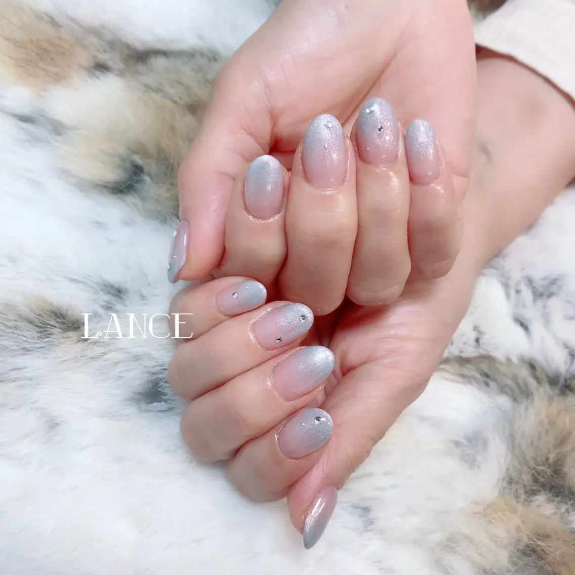 ネイル オーロラネイル フレンチネイル グラデーション キラキラネイル 韓国ネイル Lance nailのネイルデザイン