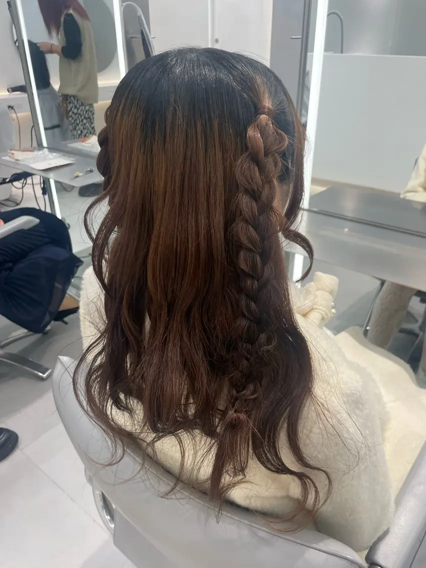 ヘアアレンジ 結婚式・ブライダル 三つ編み ヘアセット ヘアセット🎀耳つぼ 👂💎MONAMIのヘアスタイル
