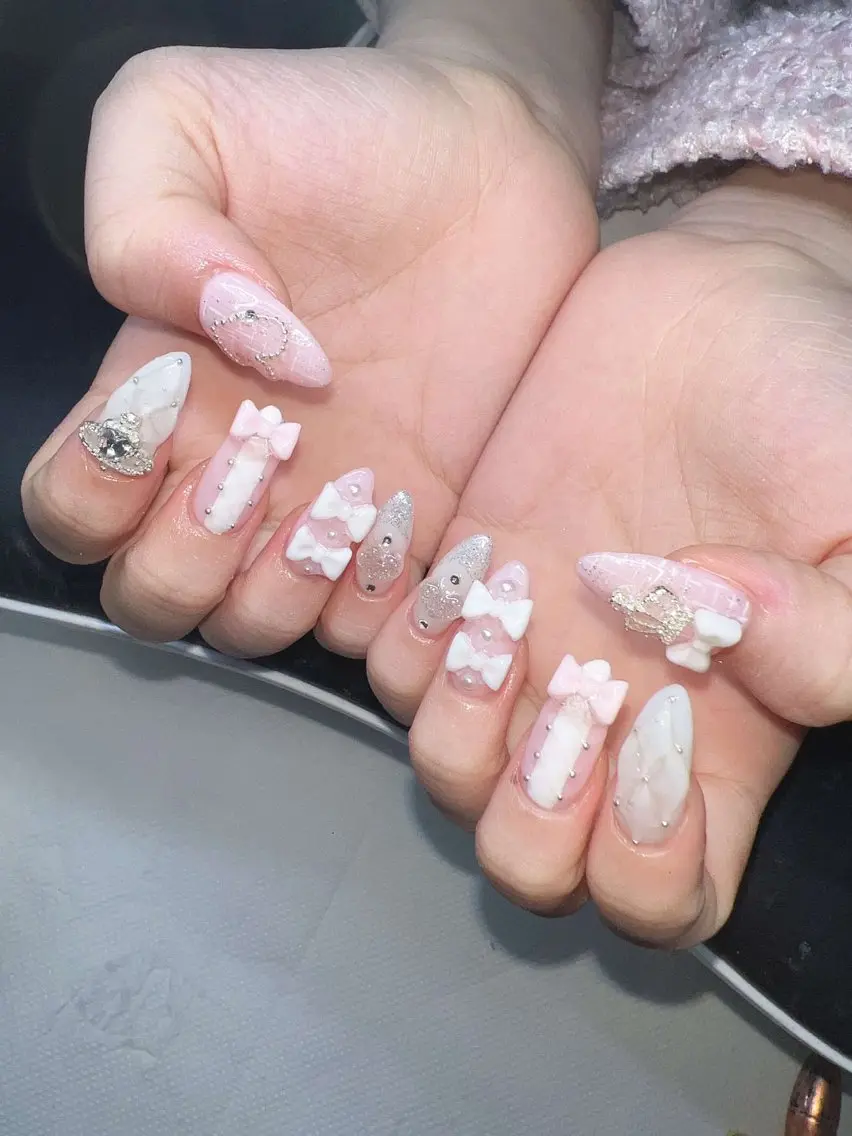 ネイル 長さ出し グラデーション キラキラネイル マグネットネイル ニュアンスネイル ハンドネイル Lee Nails チップ長さだし専門店のネイルデザイン