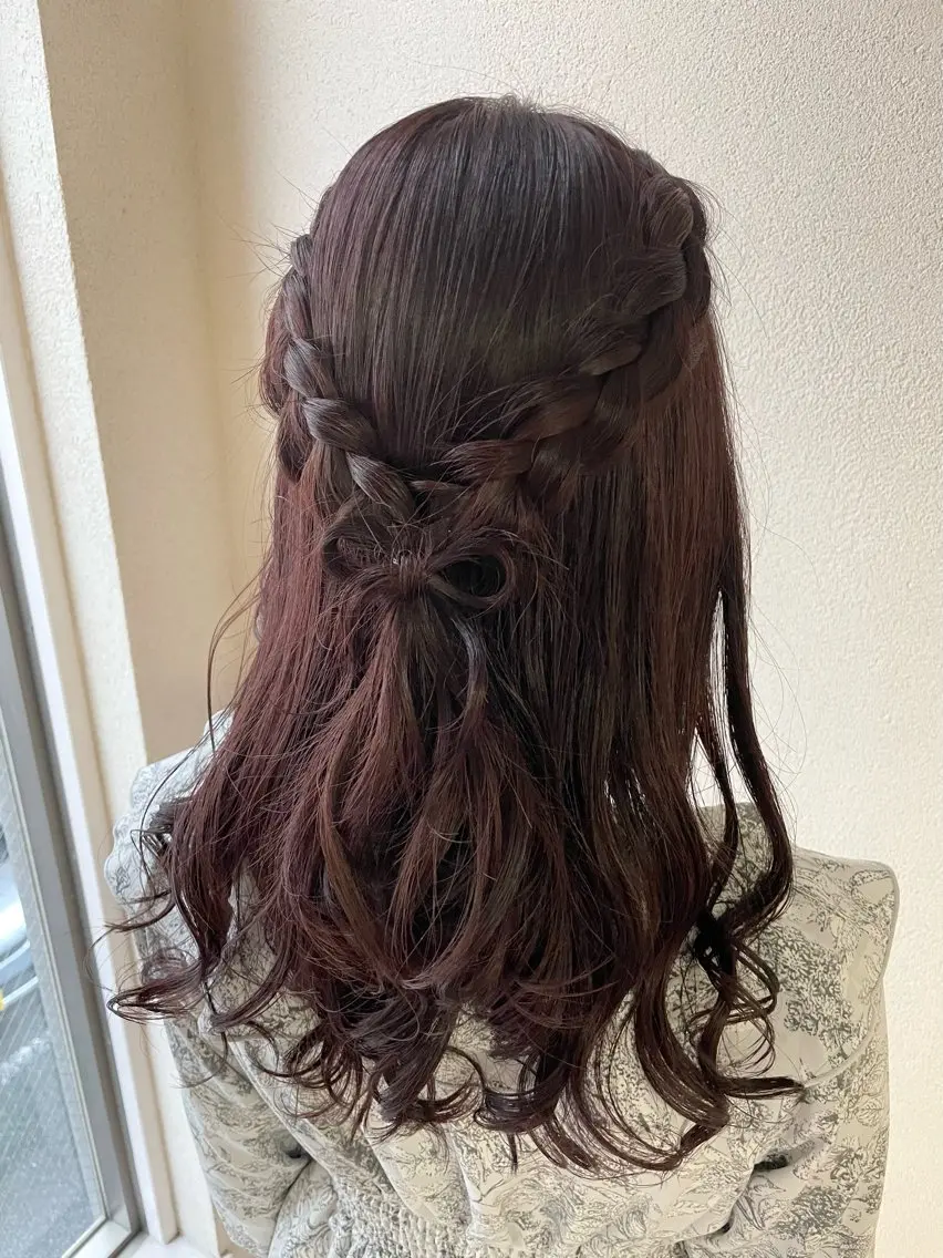 セミロング ヘアアレンジ ハーフアップ ヘアセット 沢田 瞳のヘアスタイル