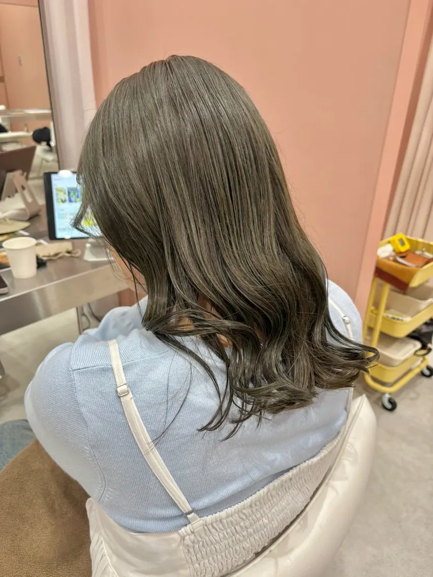 セミロング カット ヘアカラー ダブルカラー🦖 /髪質改善⚡️しおりのヘアスタイル