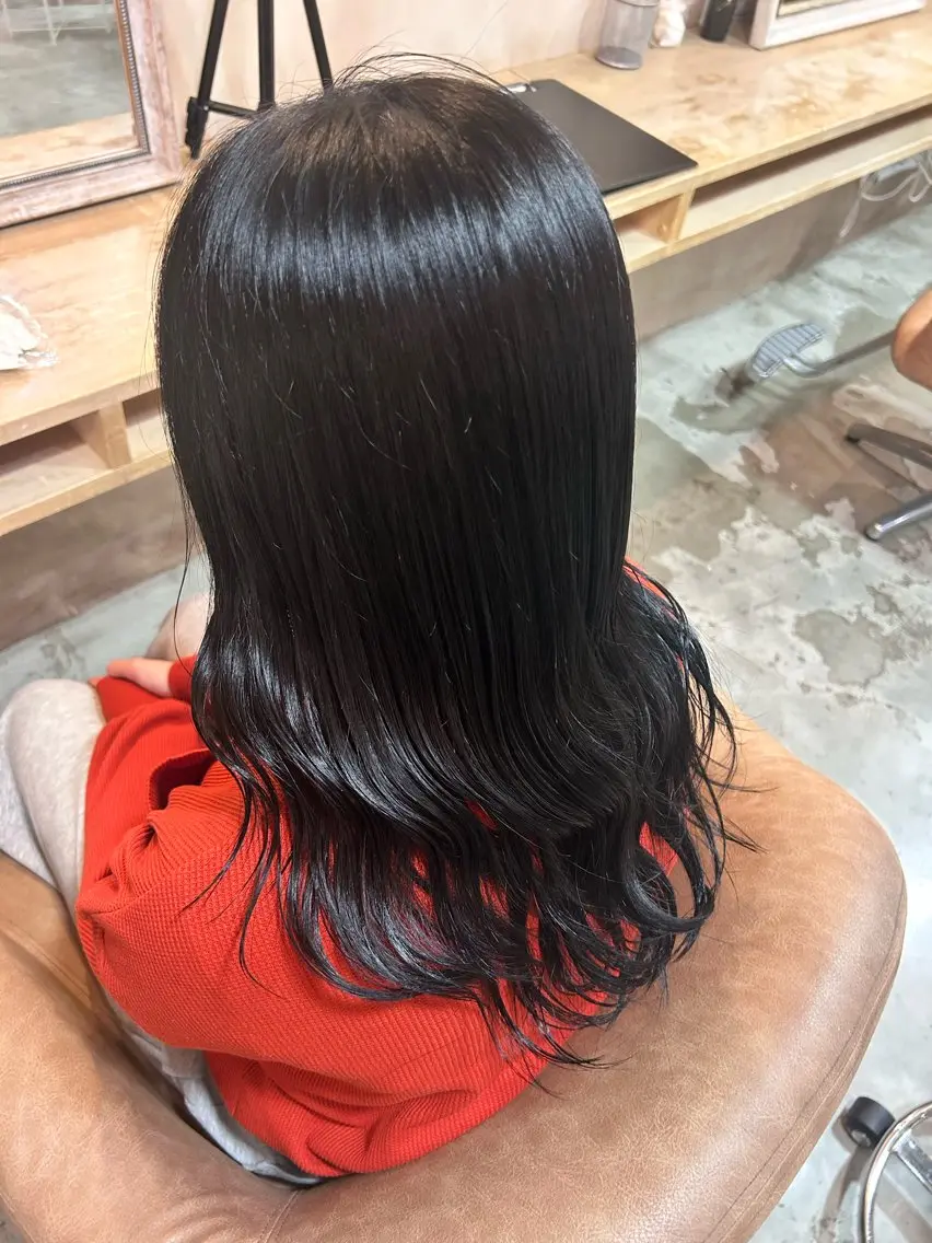 セミロング 濵﨑 理奈のヘアスタイル