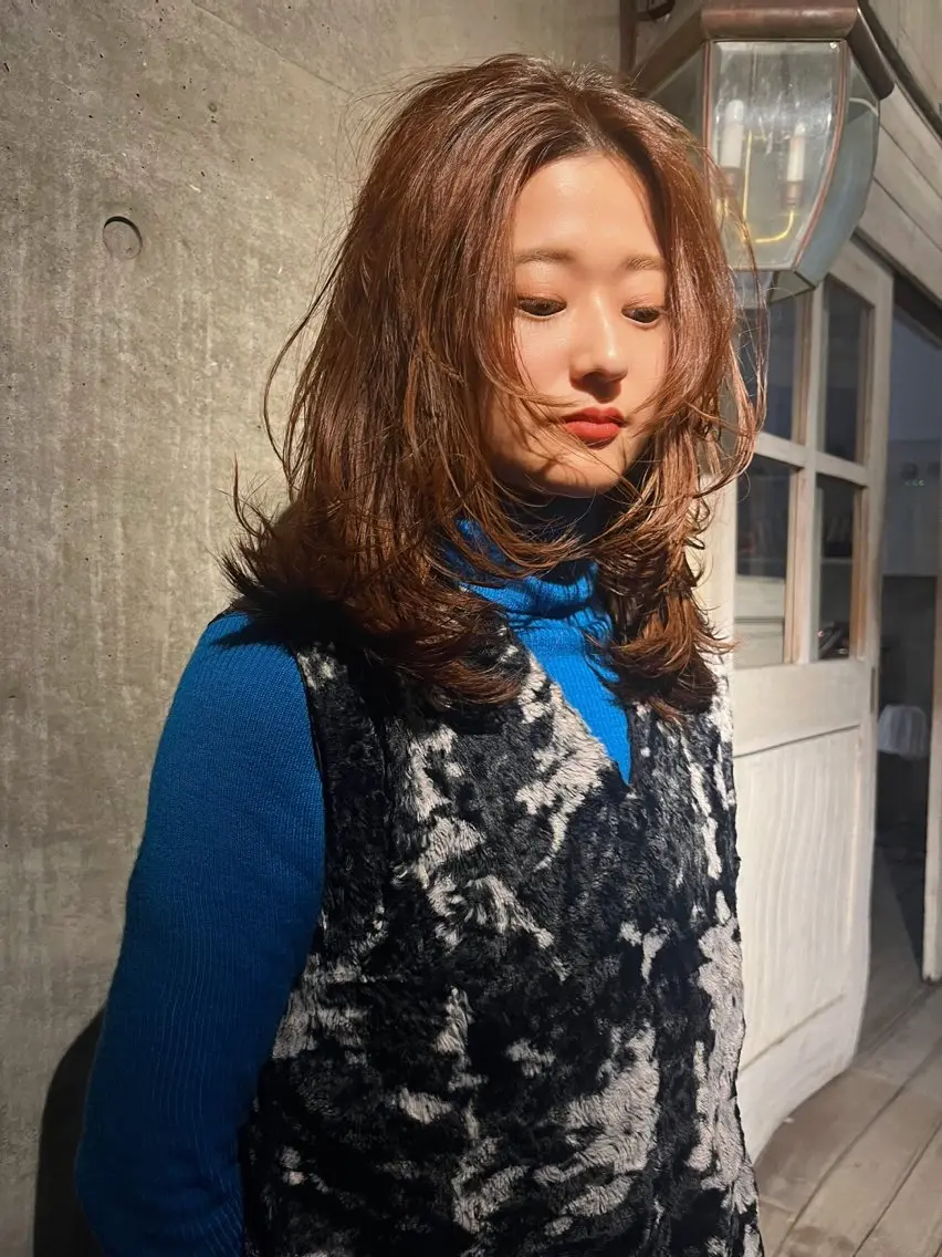 ミディアム カラー カット ヘアカラー トリートメント ハイトーン/顔まわり レイヤー/YUKAのヘアスタイル