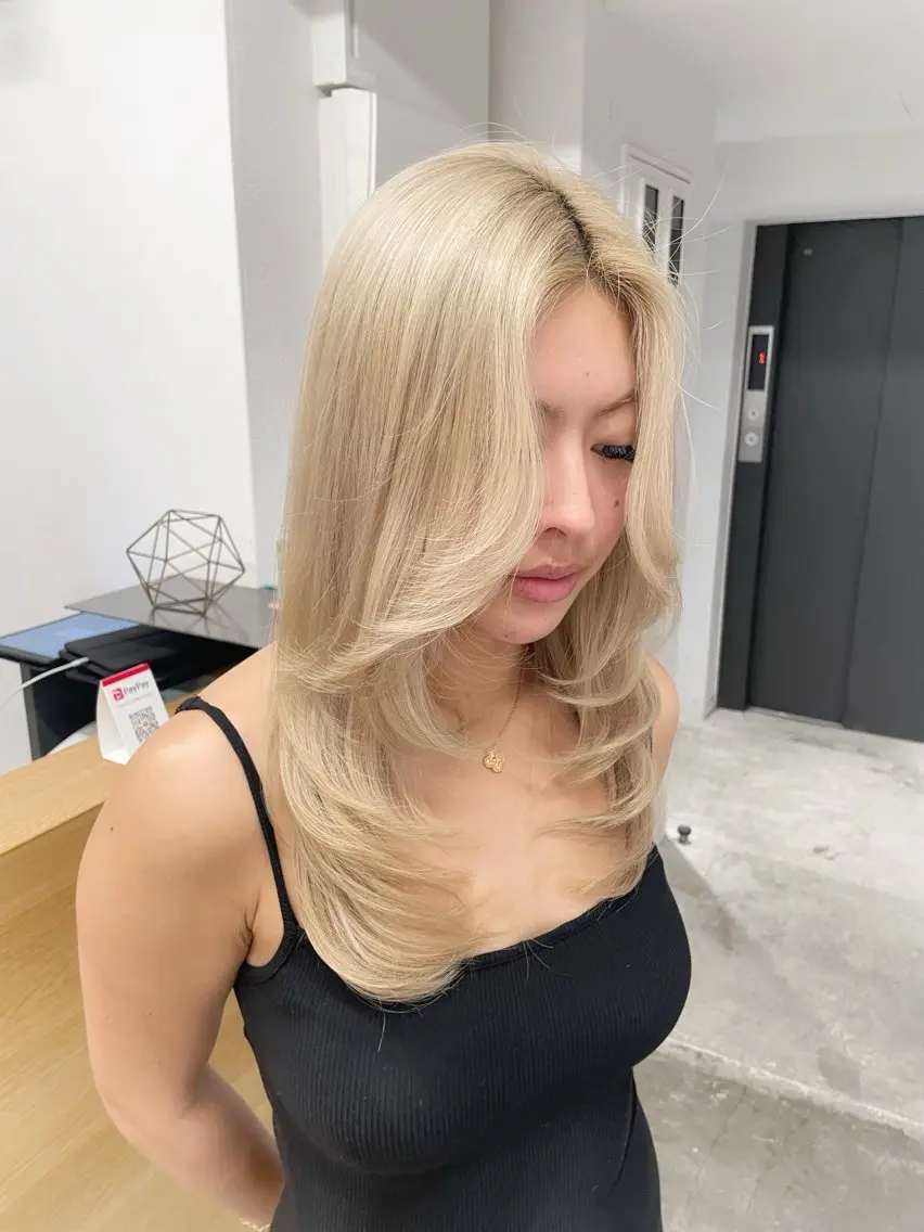 ロング STUD YUKIのヘアスタイル