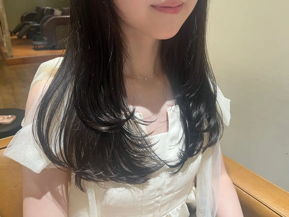 ロング ヘアカラー 透明感カラー🪽 ゆうかのヘアスタイル